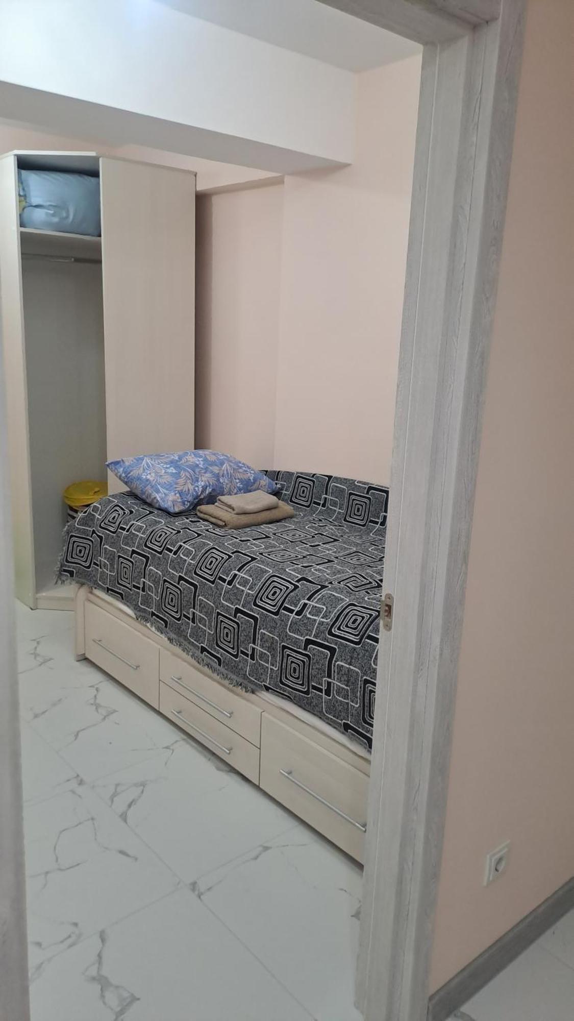 Аэропорт-Номера 24/24 . Apartment Chisinau Cameră foto