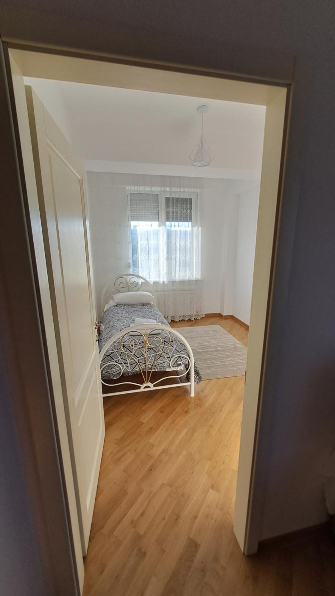 Аэропорт-Номера 24/24 . Apartment Chisinau Cameră foto
